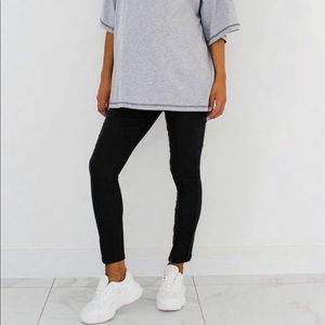 Missguided maternity jeans in black